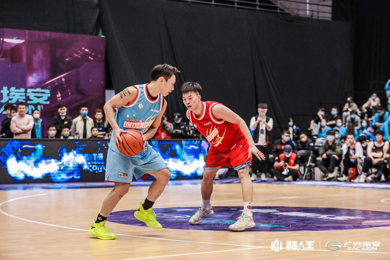 经验对决实力,篮球赛场最终胜利者 经验对决实力,篮球赛场最终胜利者