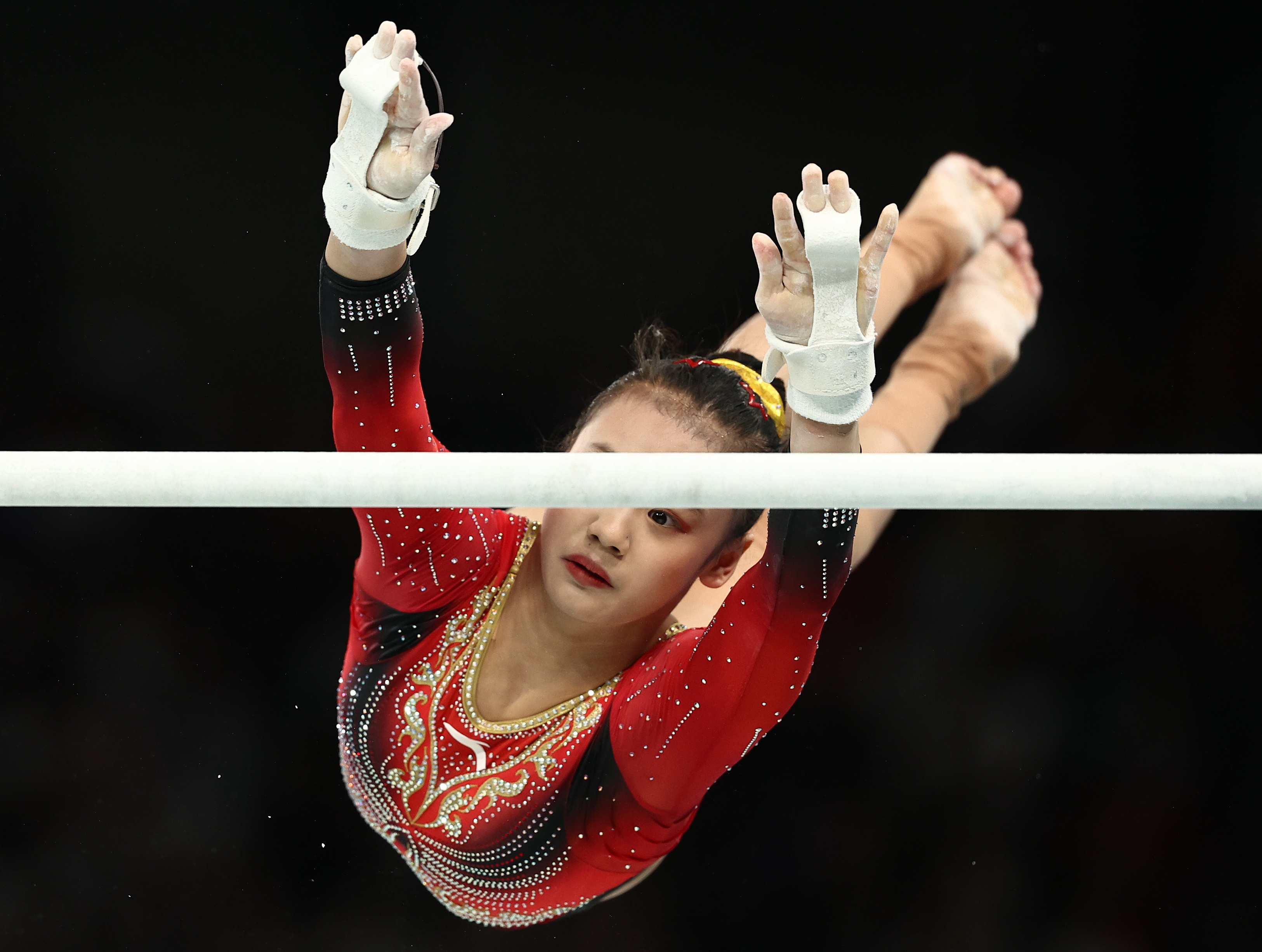 开云体育平台APP-竞技体操选手演绎高难度技巧惊艳的简单介绍